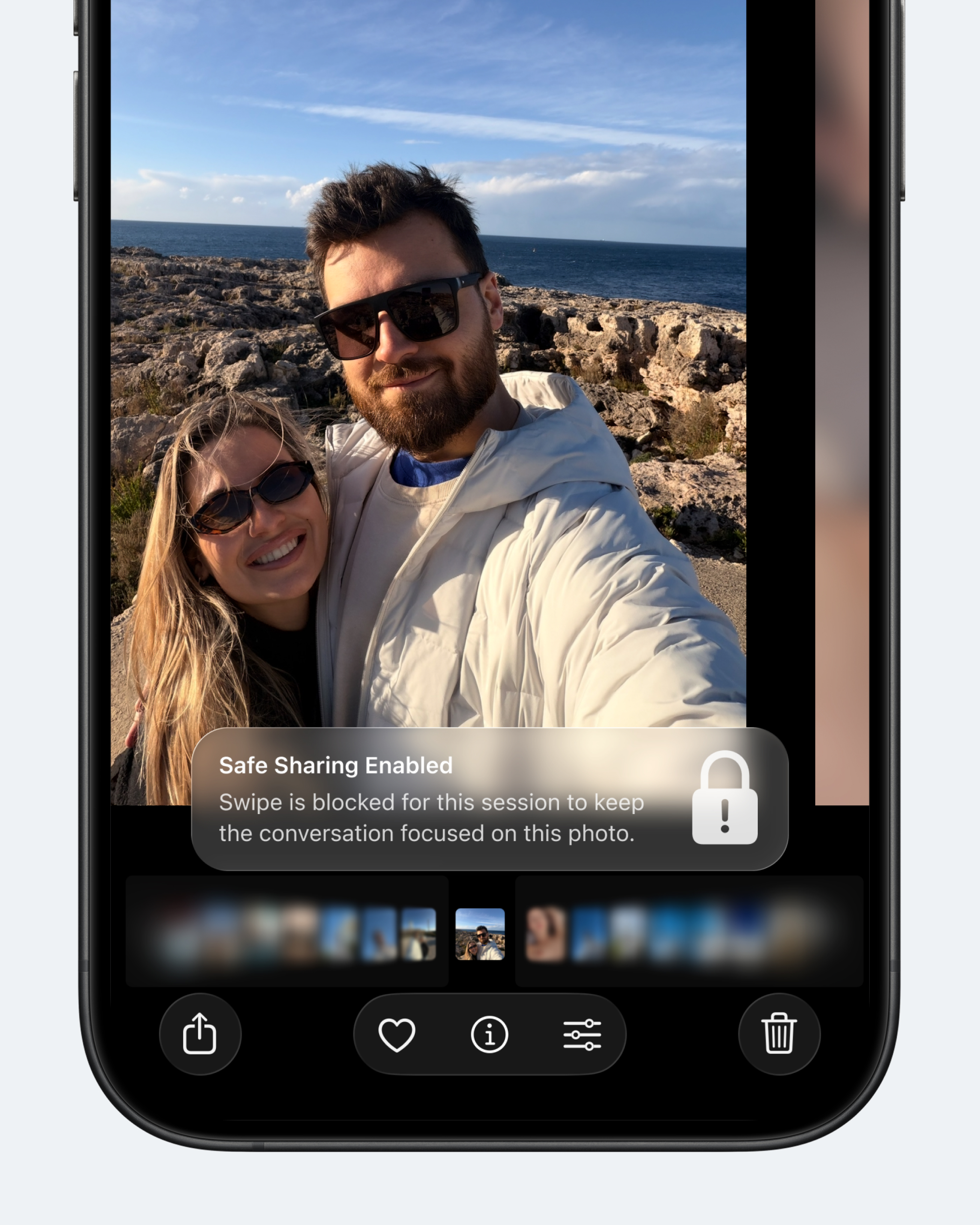 Концепт: экран iOS с блокировкой листания фотографий при безопасном обмене с близкими