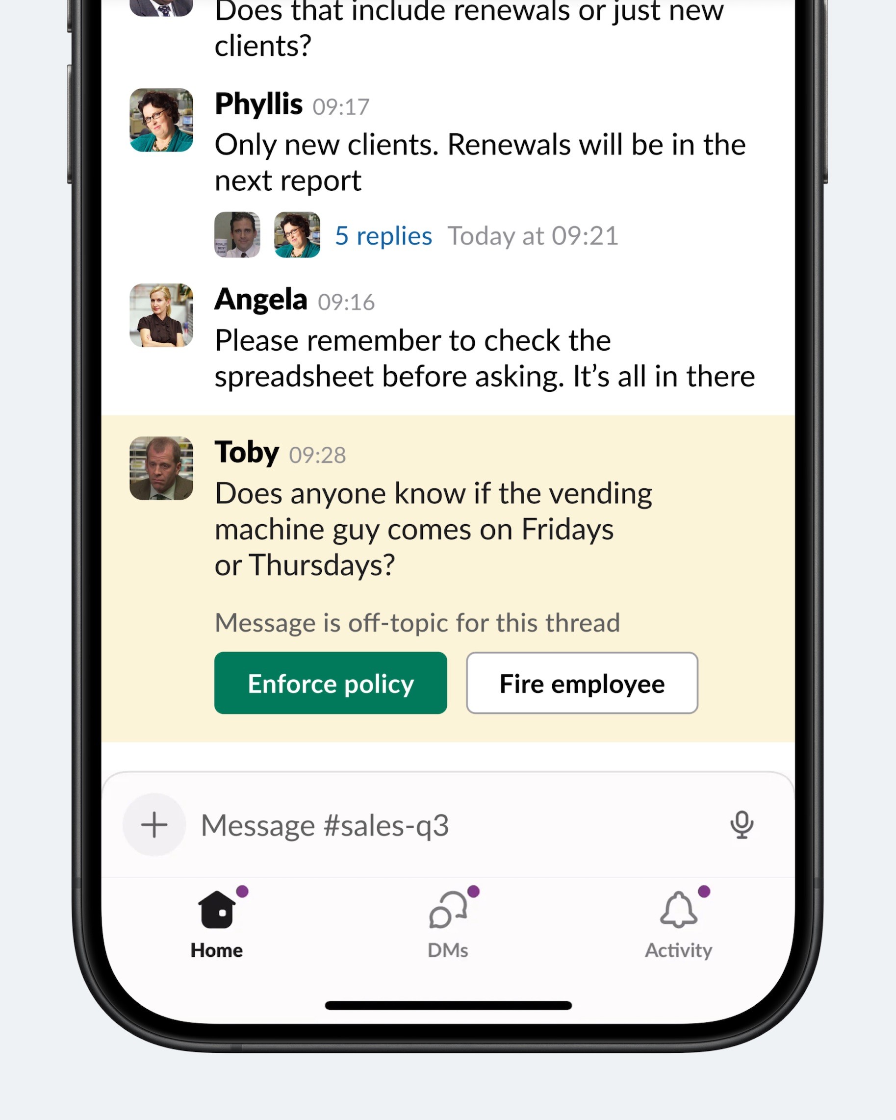 Концепт: чат Slack с предупреждением о нарушении политики использования тредов и кнопками наказания
